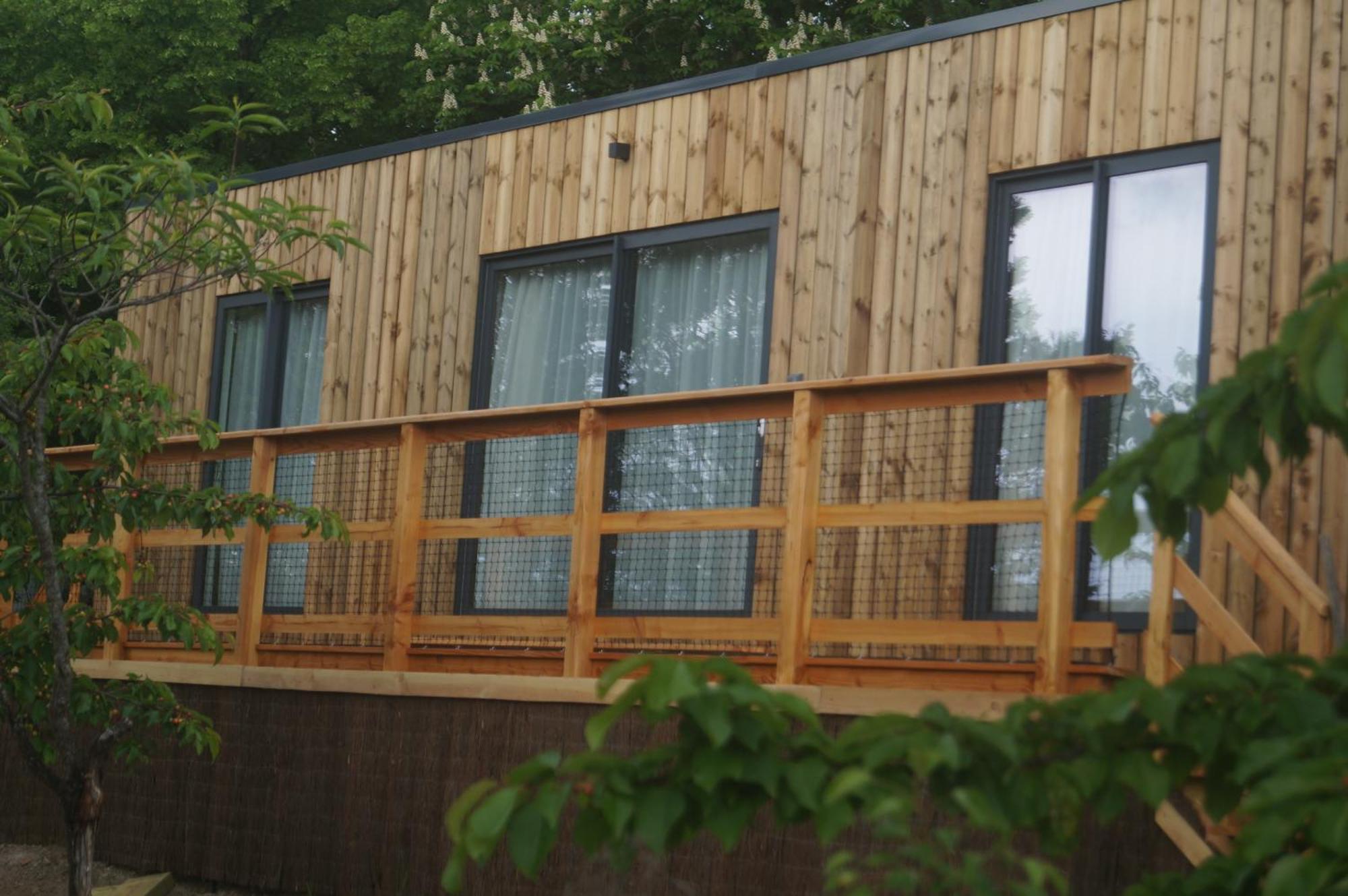 Lodges Arverne Vic-le-Comte Екстериор снимка